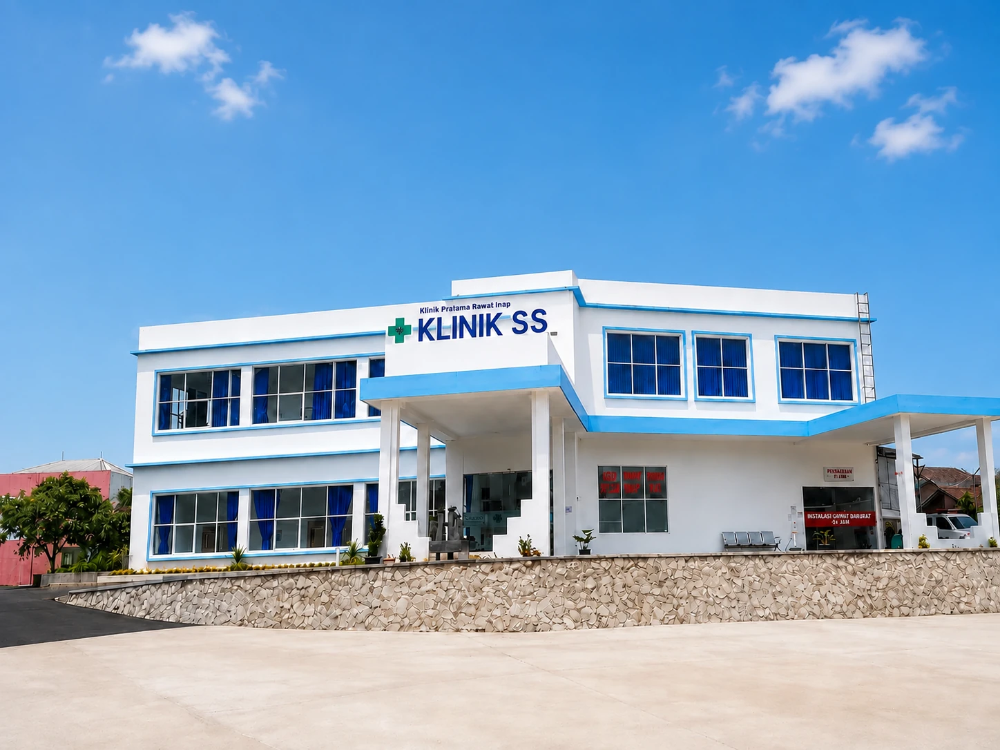 Tampak depan gedung Klinik S'S di Leuwisadeng, Bogor